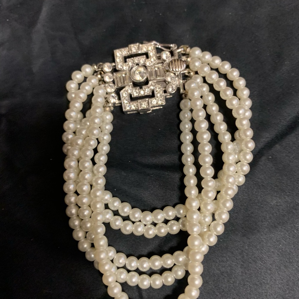 Pearl bracelet